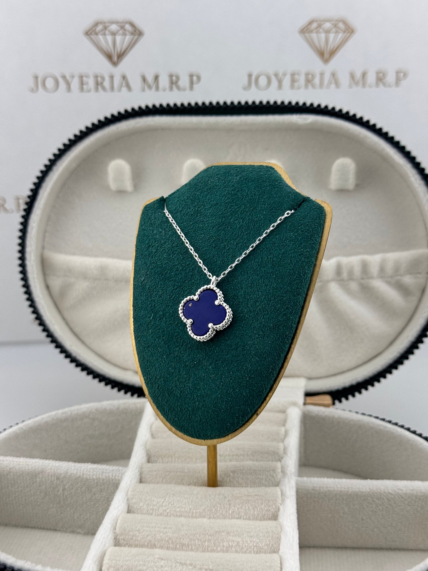 Gargantilla Clover Elegance – Plata 925