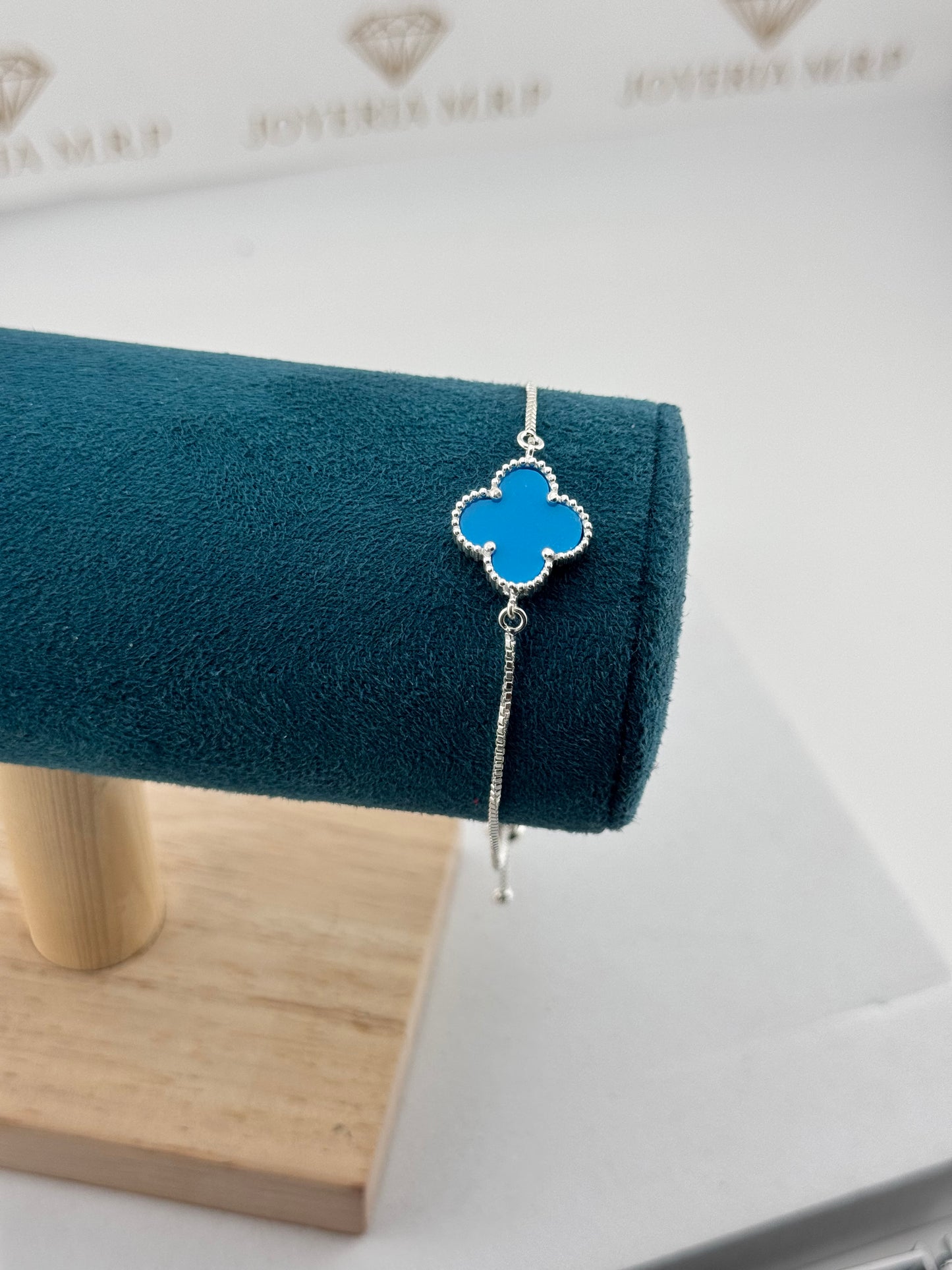 Pulsera Trébol Grande Azul Vibrante Ajustable – Plata 925