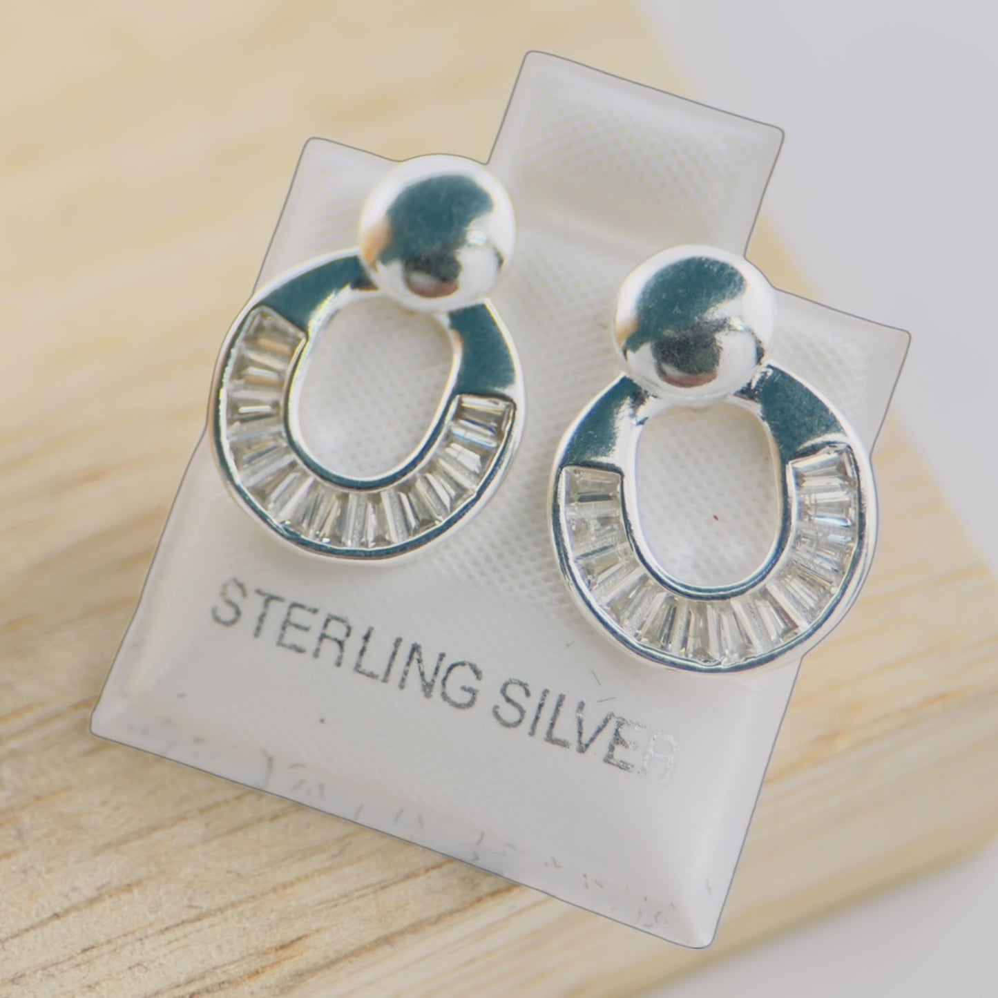 Aretes Plata 925 Aro Moderno con Detalle Radial