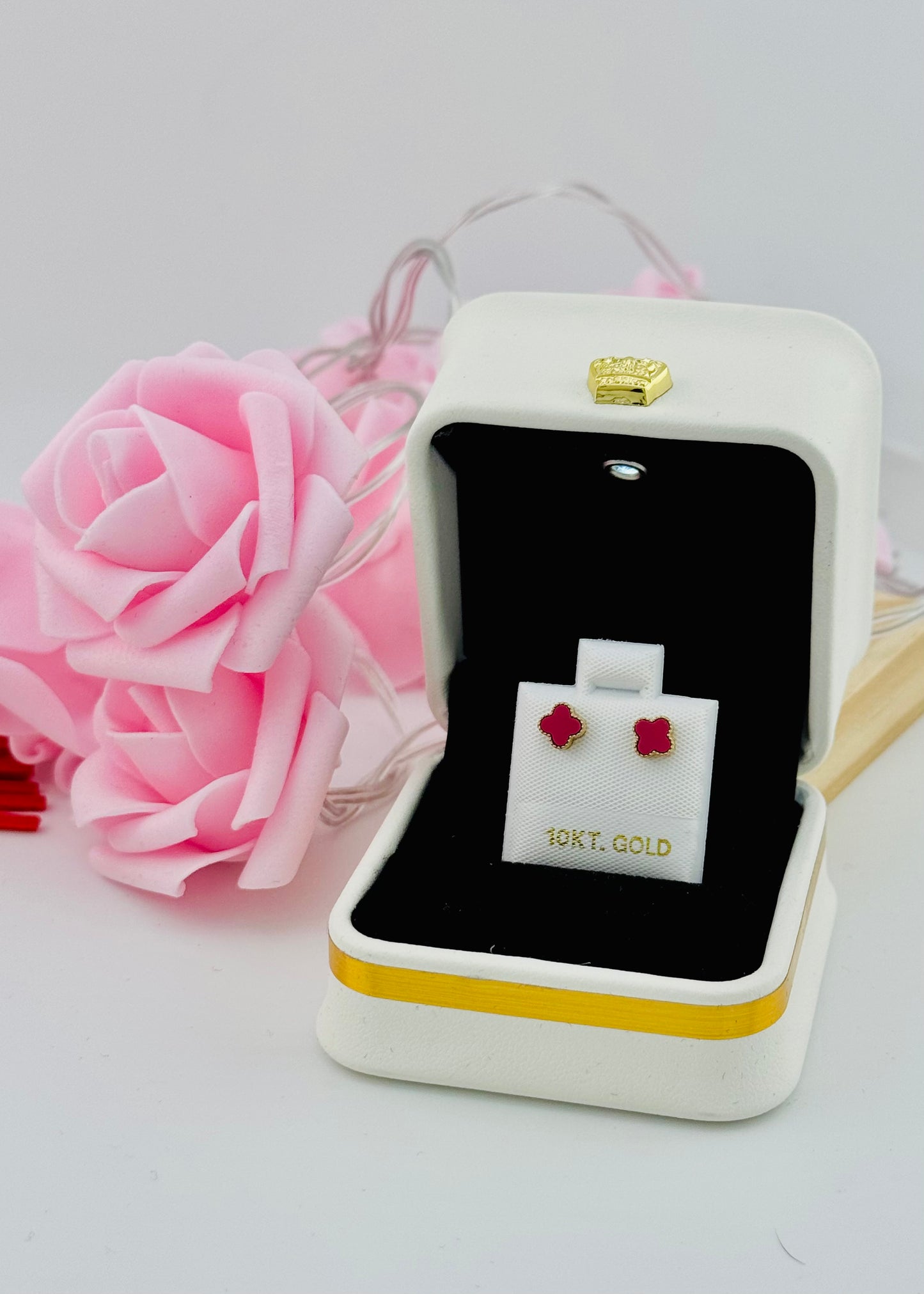 Aretes Trébol Fusia de Oro 10K