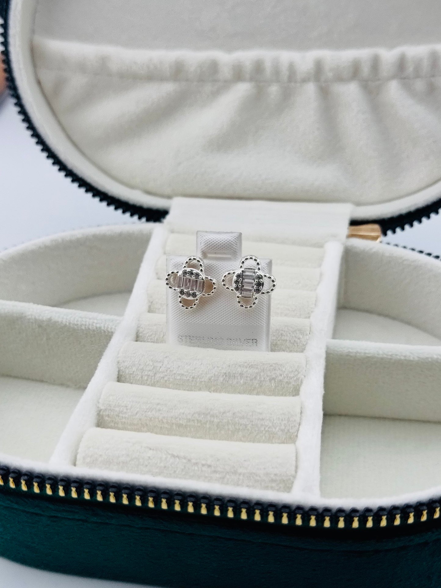 Aretes Trébol Elegance – Plata 925