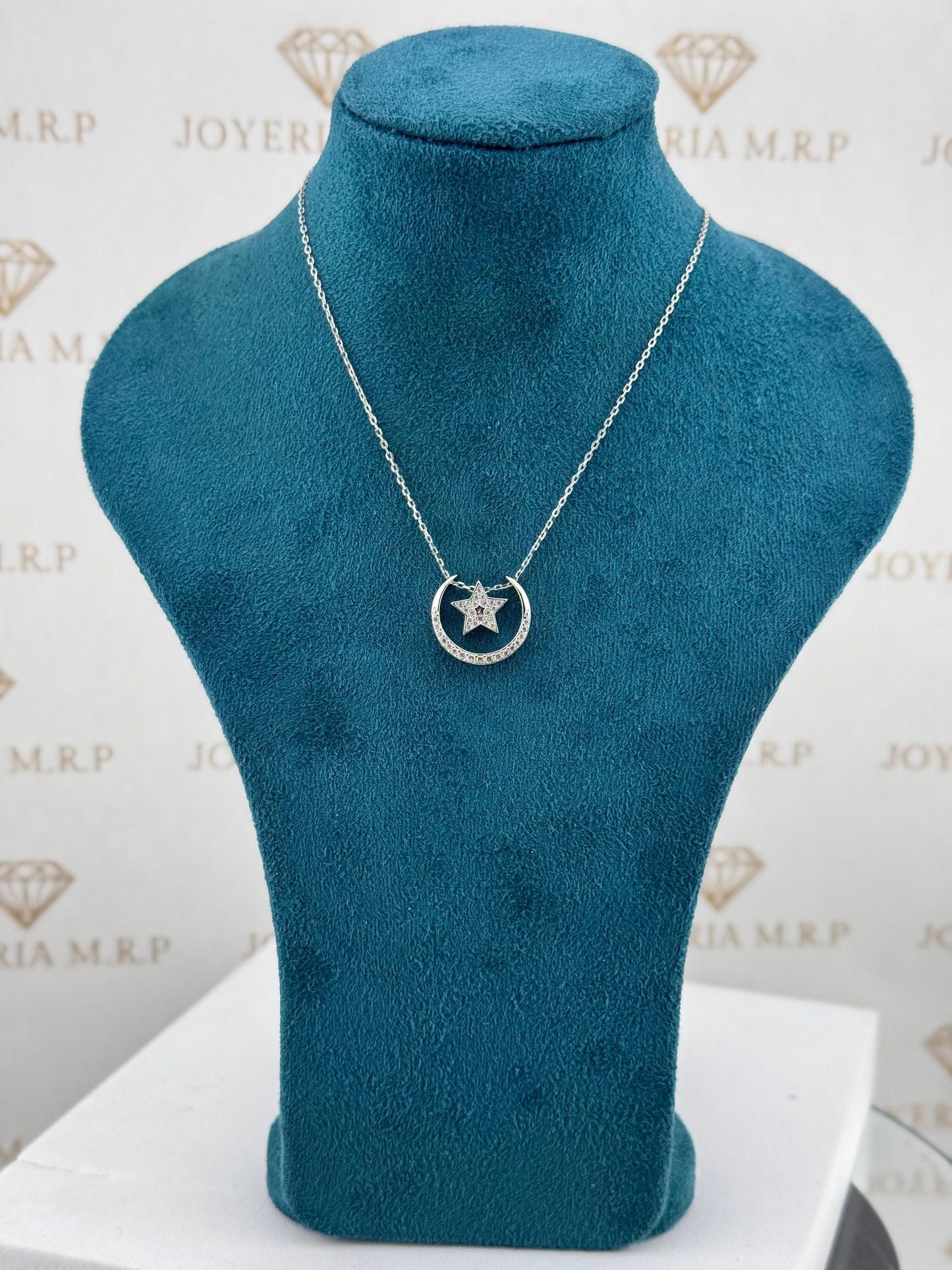 Gargantilla Luna y Estrella – Plata 925 (Bañada en Oro o Rodio)