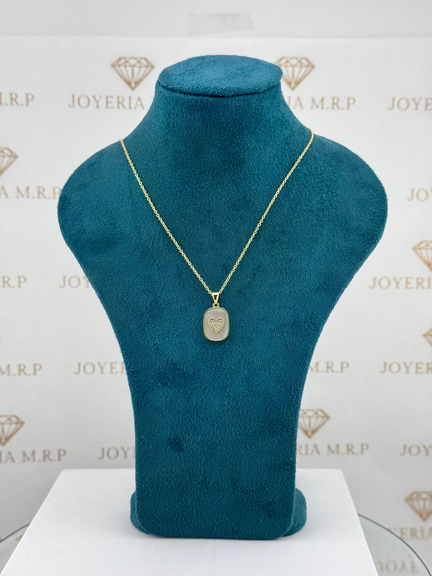 Gargantilla Placa Corazón Brillante – Plata 925 Bañada en Oro