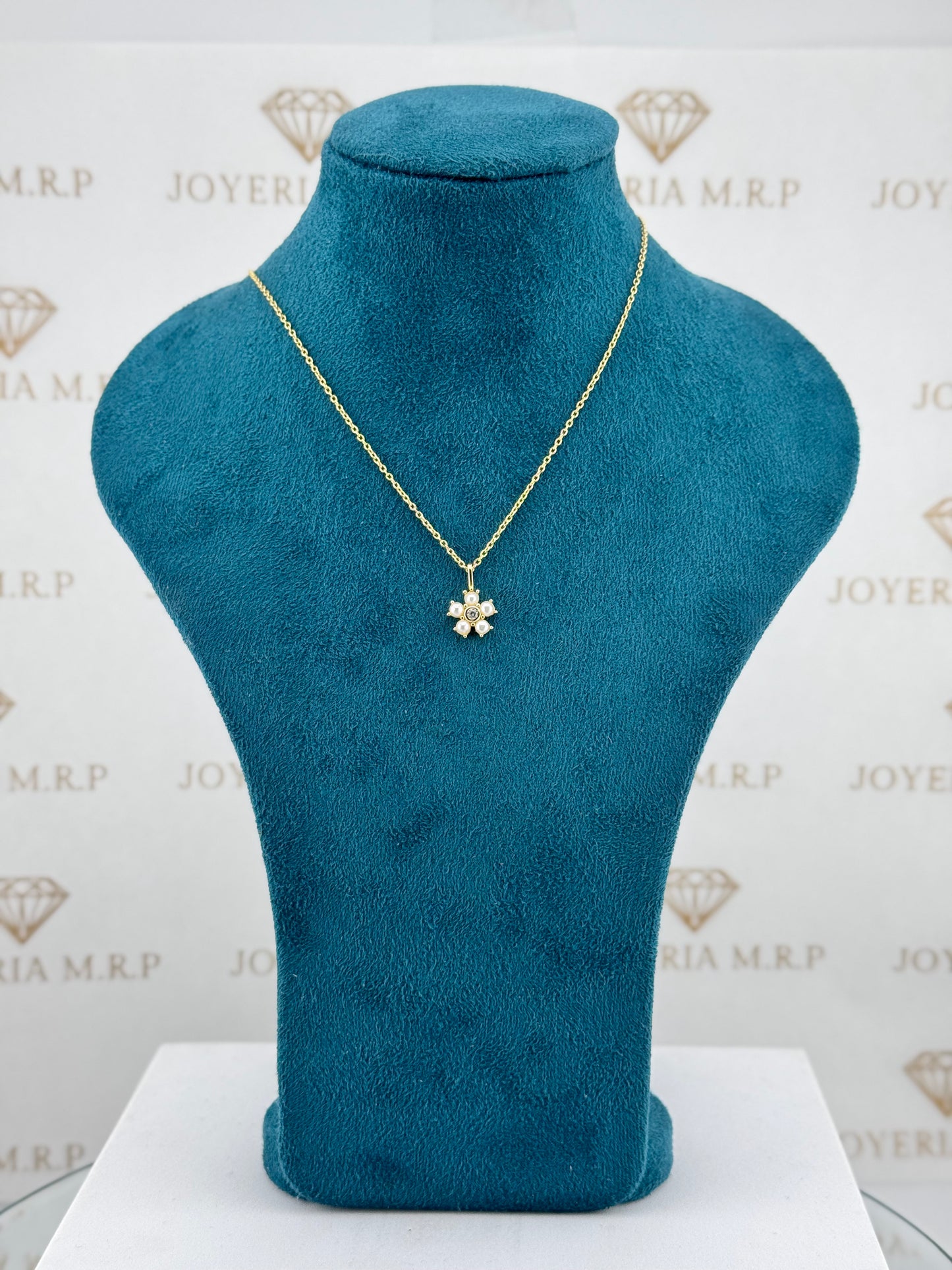 Gargantilla Flor Perla Brillante – Plata 925 Bañada en Oro o Rodio