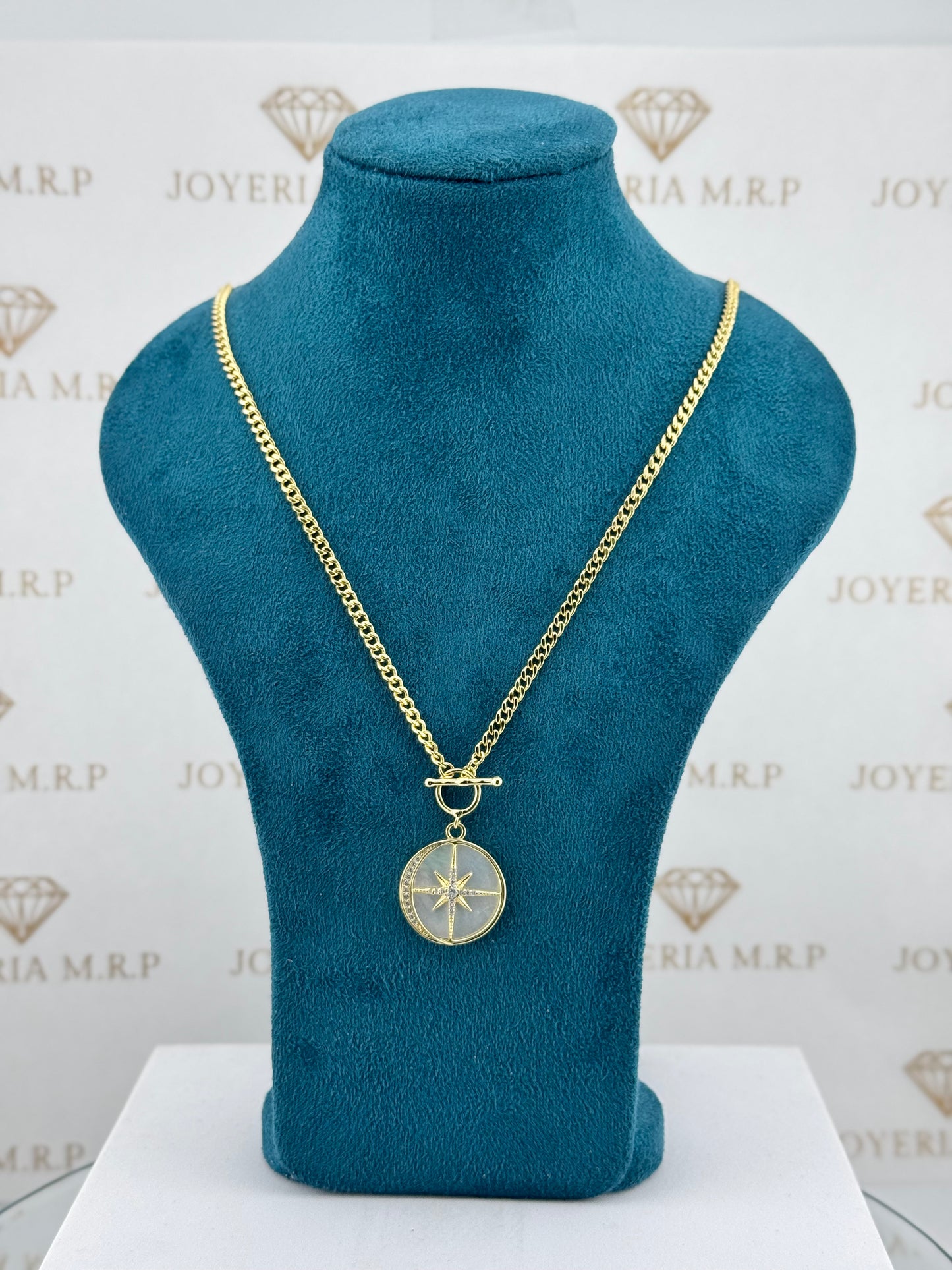 Gargantilla Brújula Celestial – Plata 925 Bañada en Oro