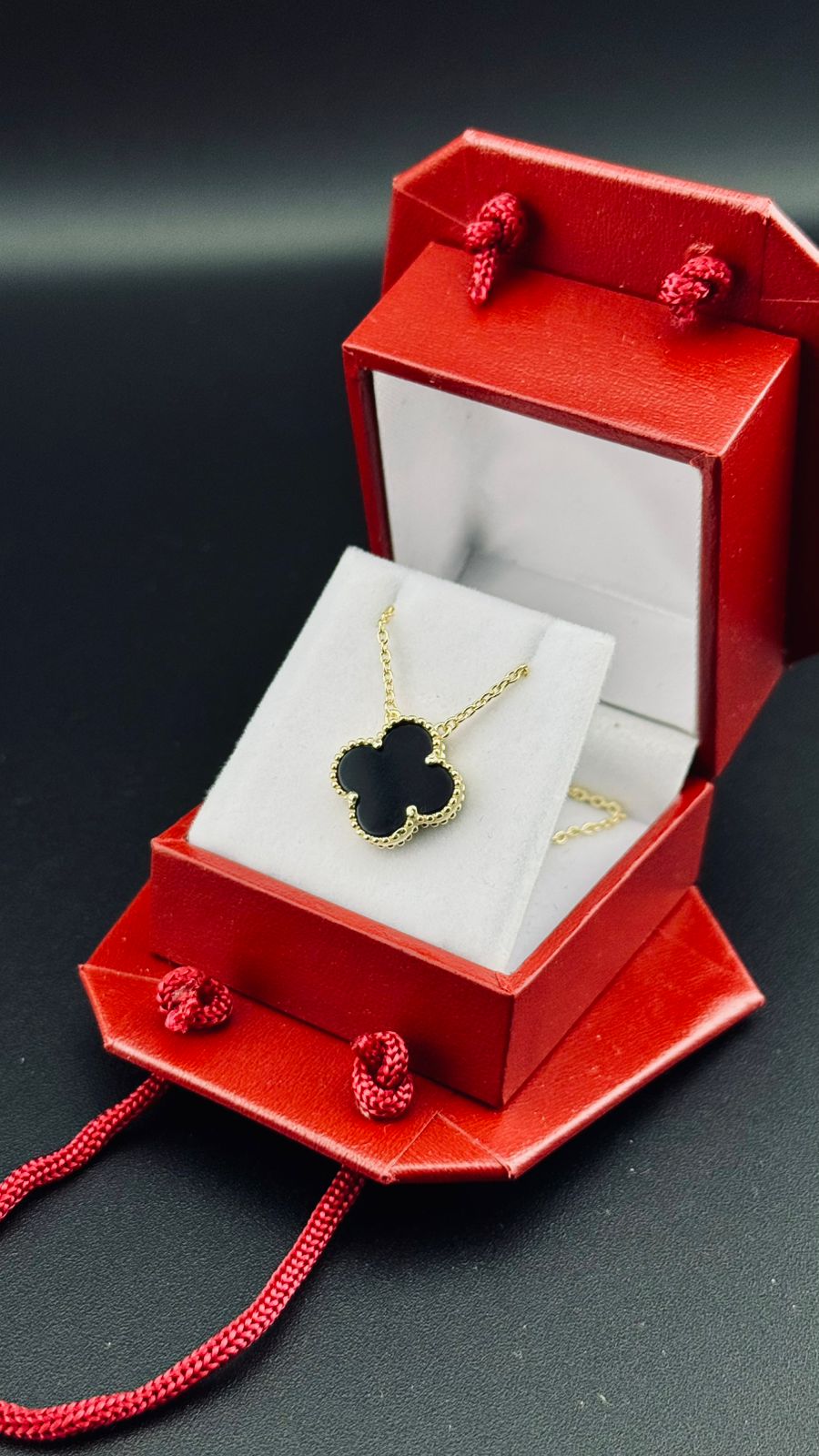 Collar Clásico Trébol Negro Ónix