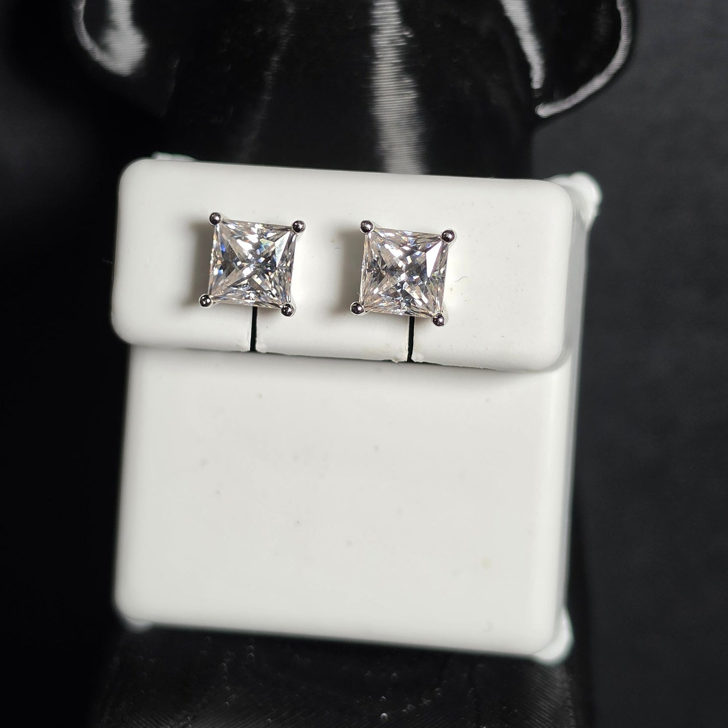 Aretes Élite 2.42 CTW con Moissanita VVS en Plata 925