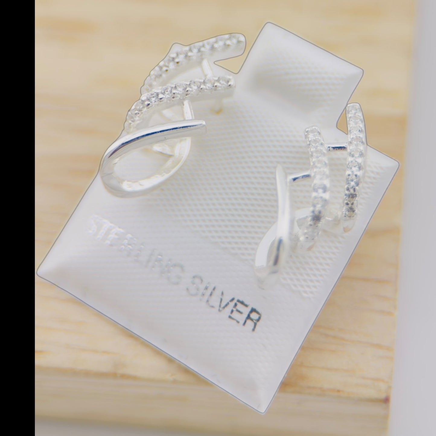 Aretes Huggie Doble Línea Plata 925