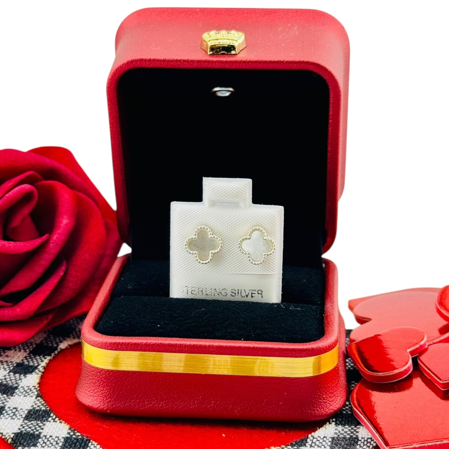 Aretes Stud Trébol Clásico