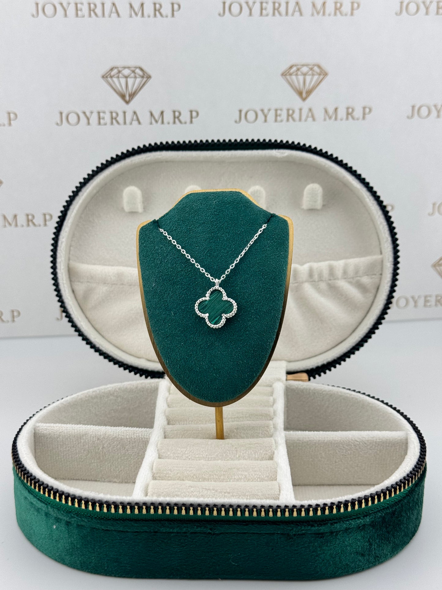 Gargantilla Clover Elegance – Plata 925