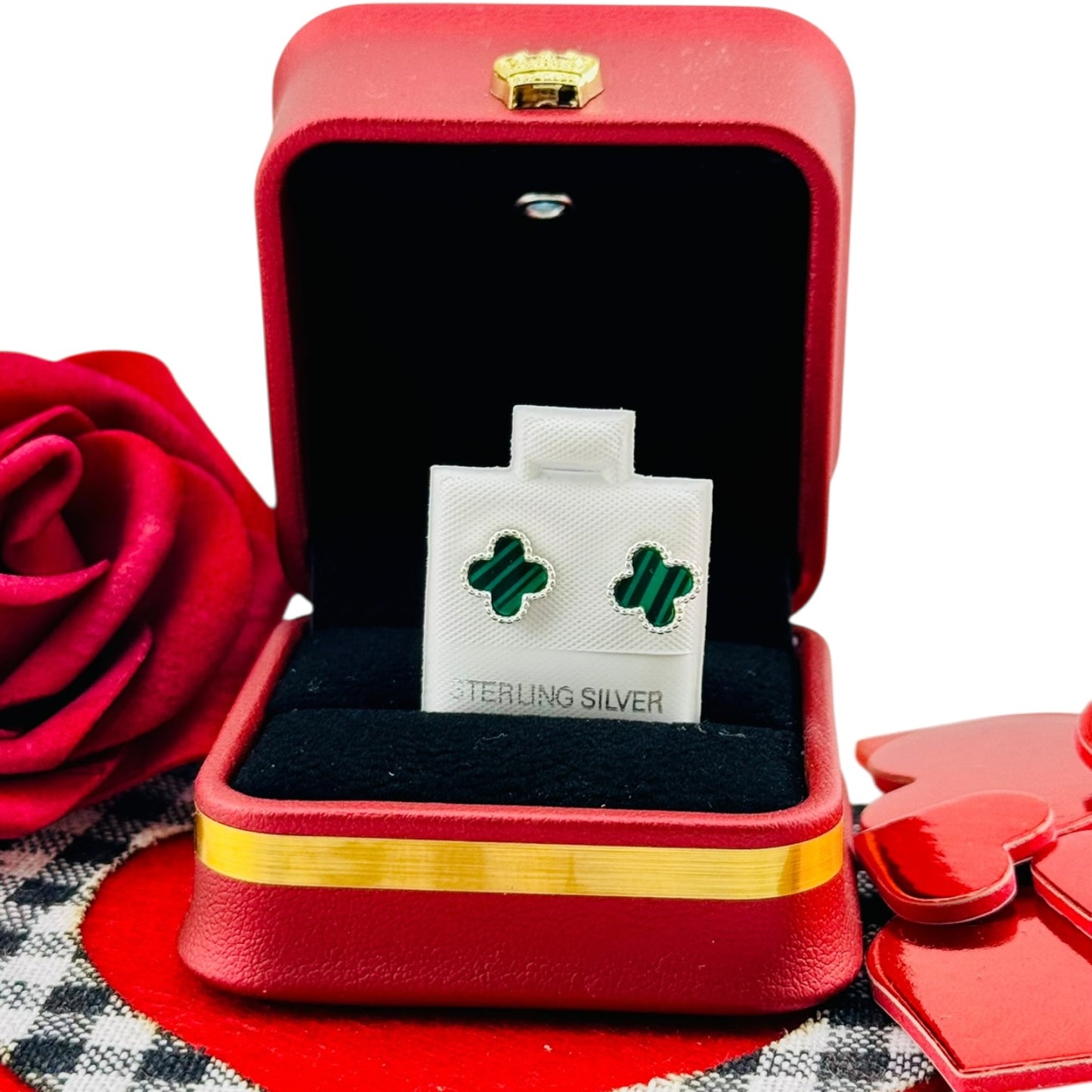 Aretes Stud Trébol Clásico