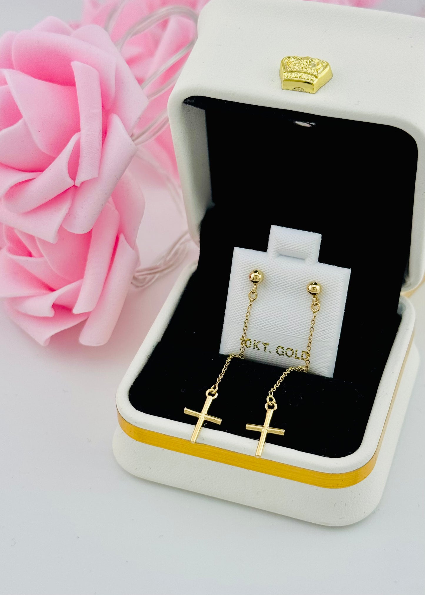 Aretes Colgantes Cruz Clásica Oro 10K