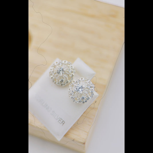 Aretes Redondos Plata 925 con Zirconias Diseño Radiante