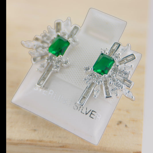 Aretes Plata 925 Rectangular Verde con Halo de Zirconias
