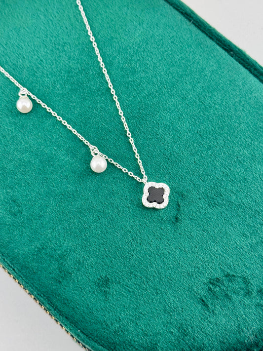 Gargantilla Doble Clover Perla – Plata 925