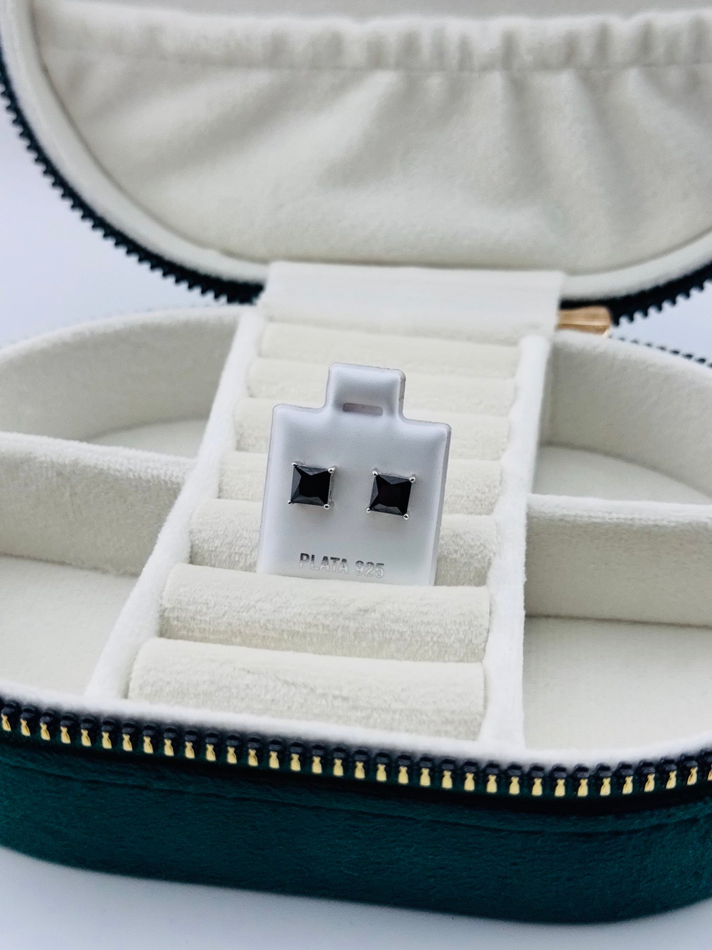 Aretes Cuadrados Plata 925 con Zirconia Negra