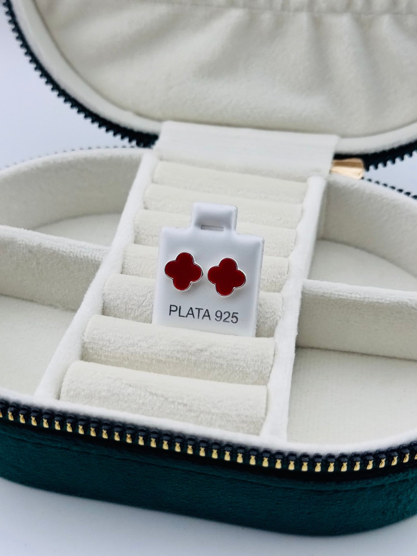 Aretes Trébol Clásico en Plata 925