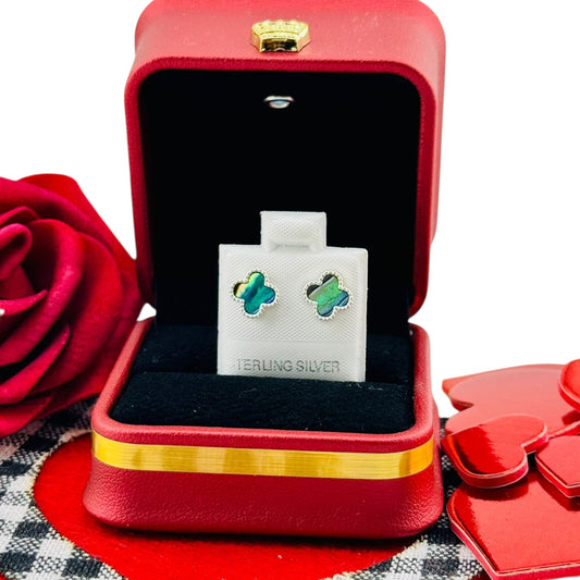 Aretes Stud Trébol Clásico