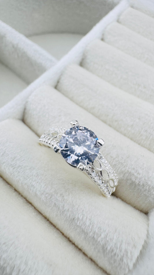 Aura Radiante – Anillo Plata 925 – Talla 8.5