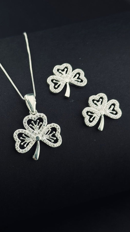 Set Collar y Aretes Trébol de la Suerte en Plata 925