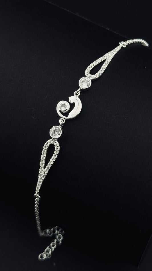 Pulsera de Gato con Circonias – Elegancia en Plata 925
