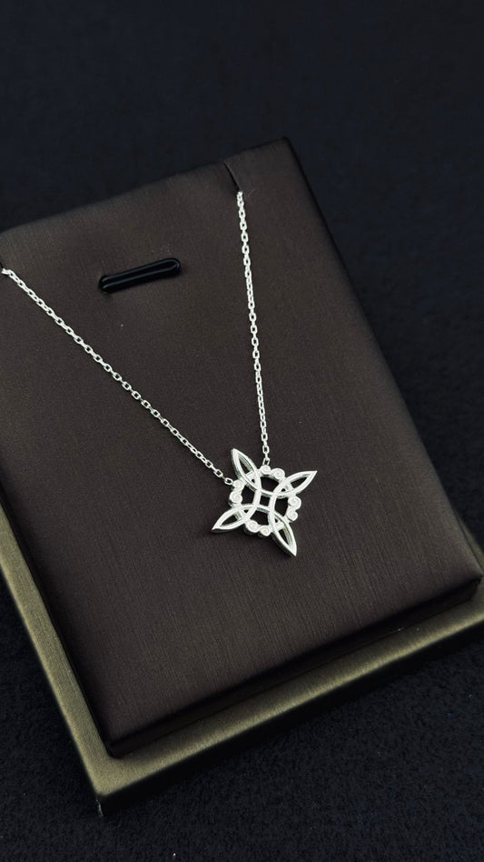 Collar "Nudo Celta Estelar" en Plata 925 Italiana