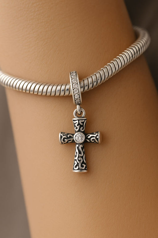 Charm Cruz "Fe Ornamentada" con Circonitas en Plata 925