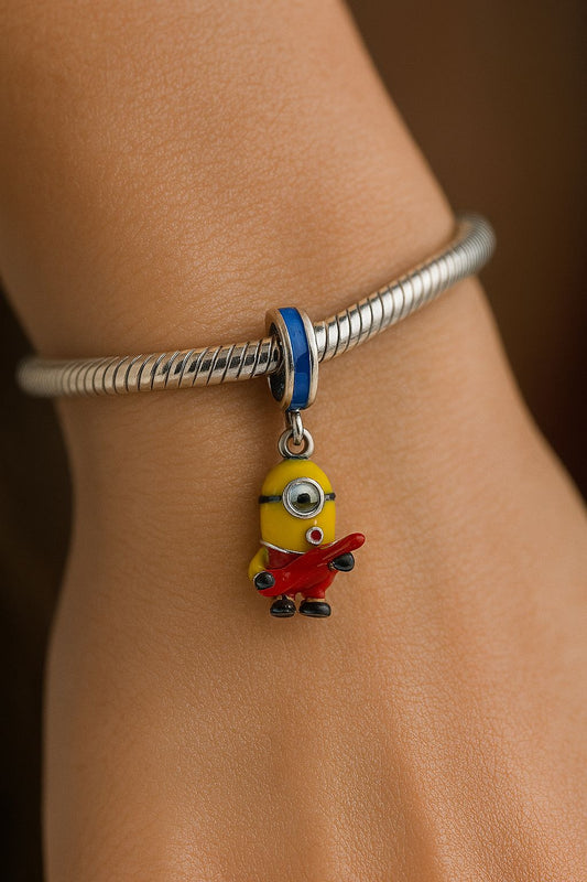 Charm "Minion Guitarrista" con Esmalte Colorido en Plata 925