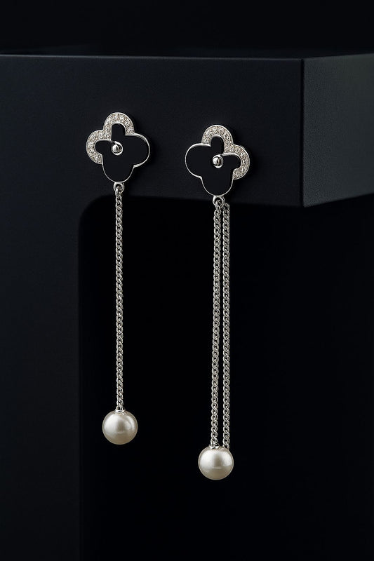 Pendientes Colgantes "Trébol Elegante" con Esmalte Negro y Perlas en Plata 925