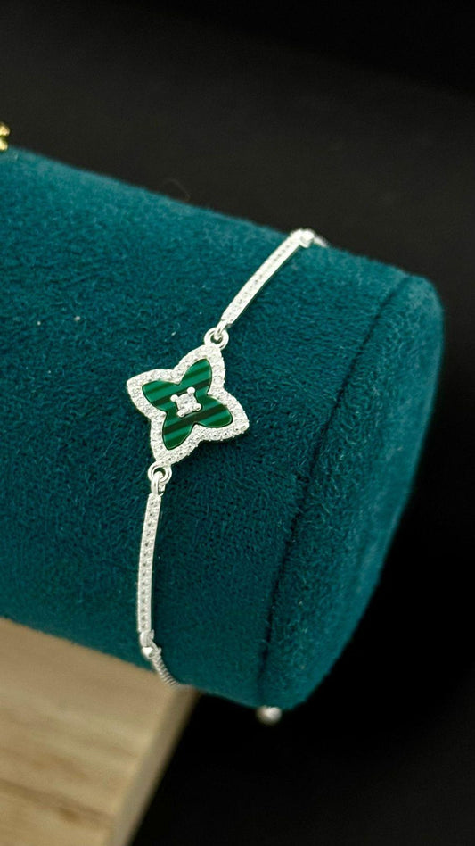 Brazalete "Trébol de Malaquita" con Circonitas en Plata 925