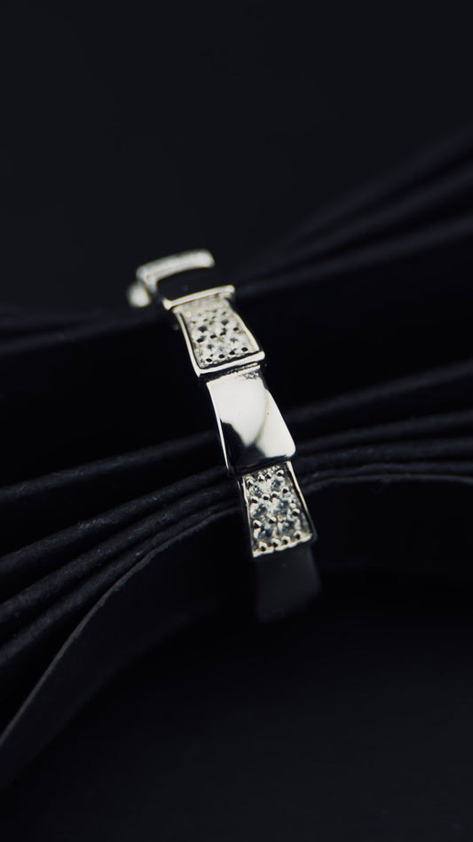 Anillo "Escalones de Brillo" con Circonitas en Plata 925
