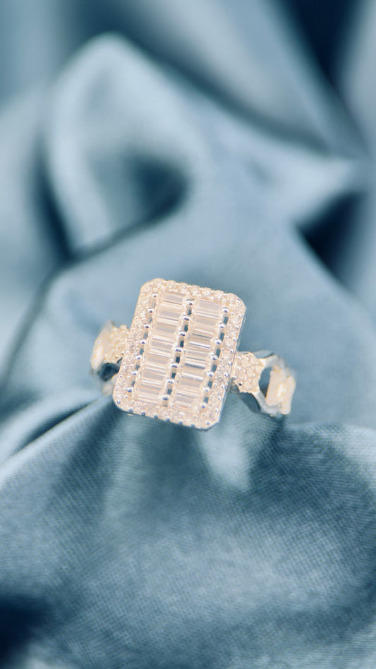 Anillo rectangular baguette en plata italiana 925