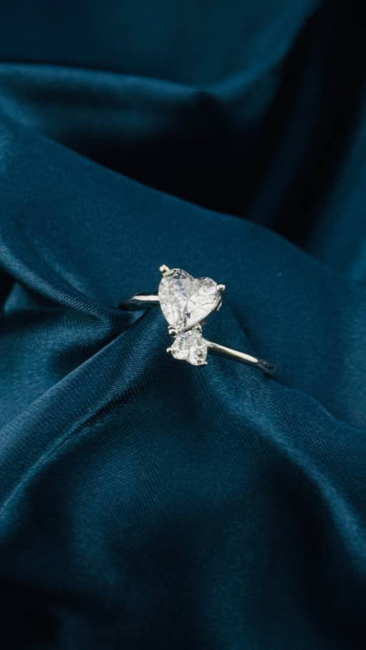 Anillo de plata italiana 925 con circonia en forma de corazón