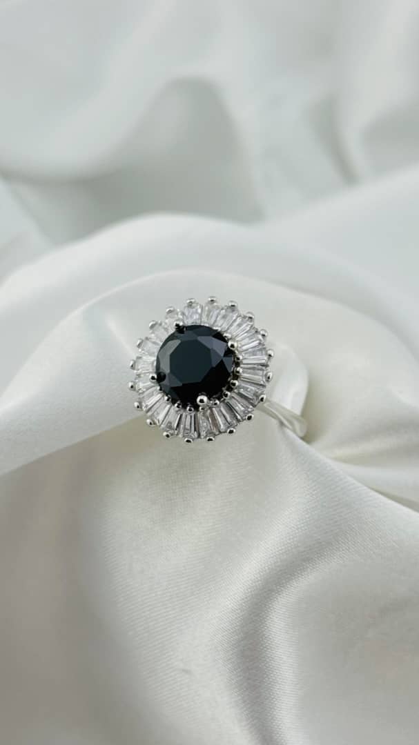 Anillo de plata italiana 925 con circonia azul zafiro