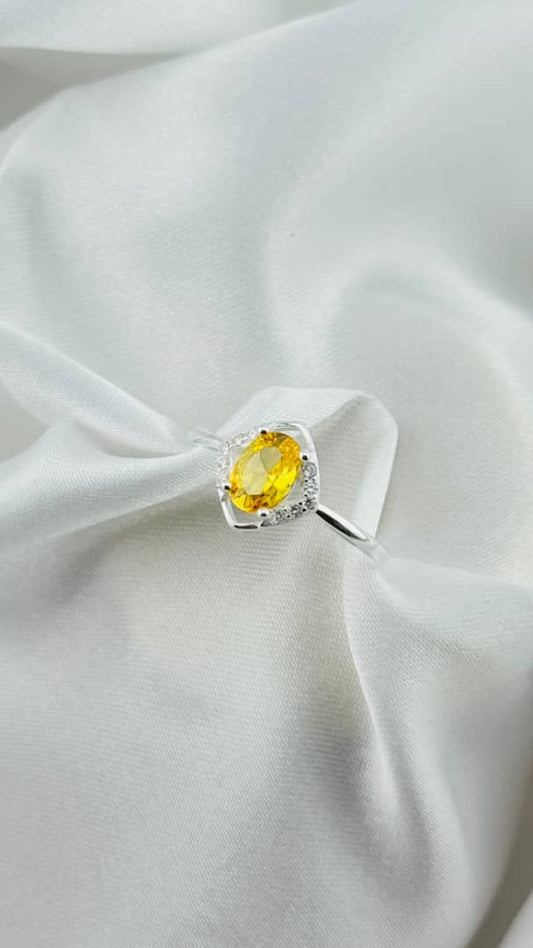 Anillo de plata italiana 925 con circonia amarilla corte oval