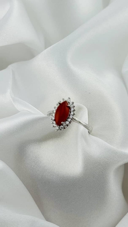 Anillo de plata italiana 925 con piedra roja corte marquise