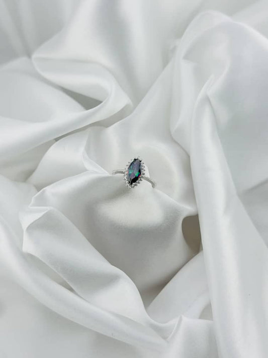 Anillo con piedra multicolor en plata italiana 925