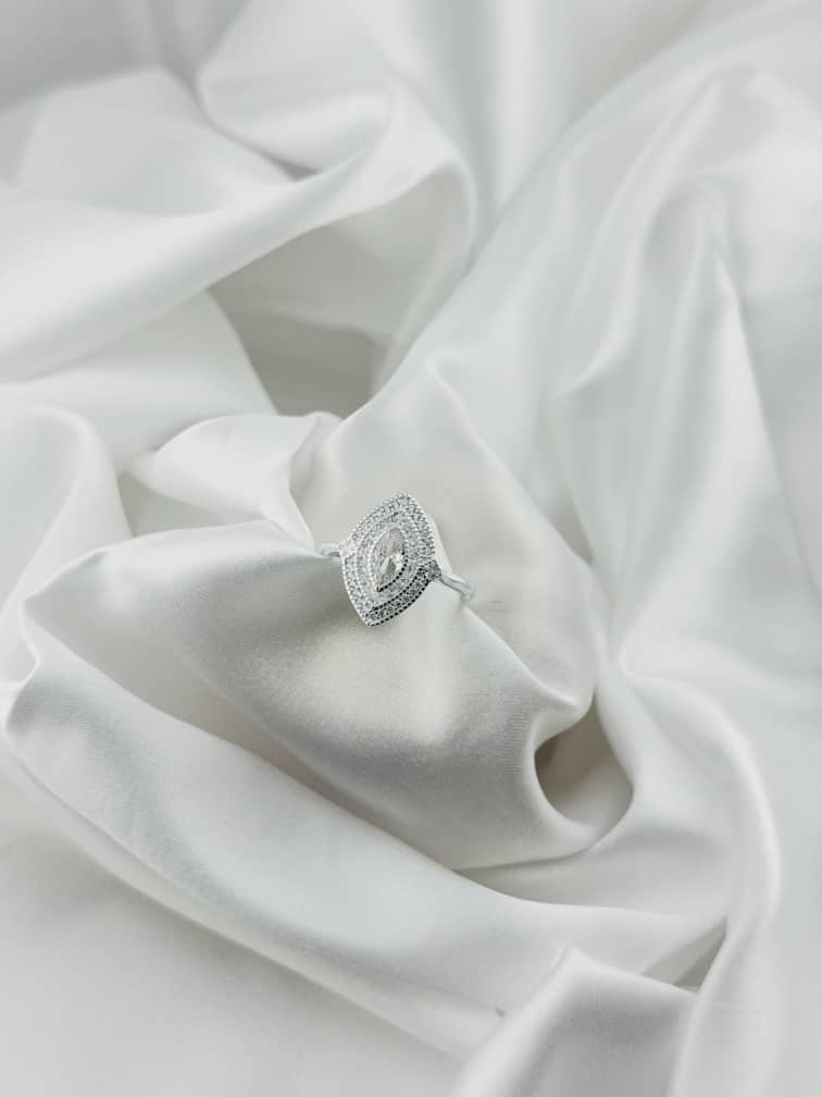 Anillo ojo místico en plata italiana 925 con circonias
