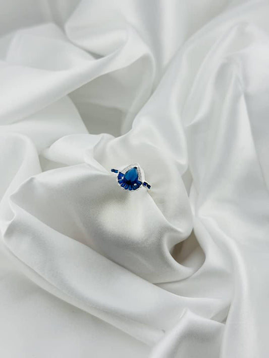 Anillo lágrima azul en plata italiana 925 con circonias