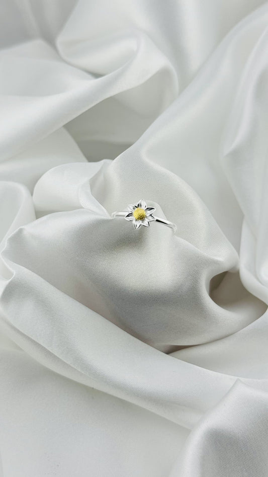 Anillo flor en plata italiana 925