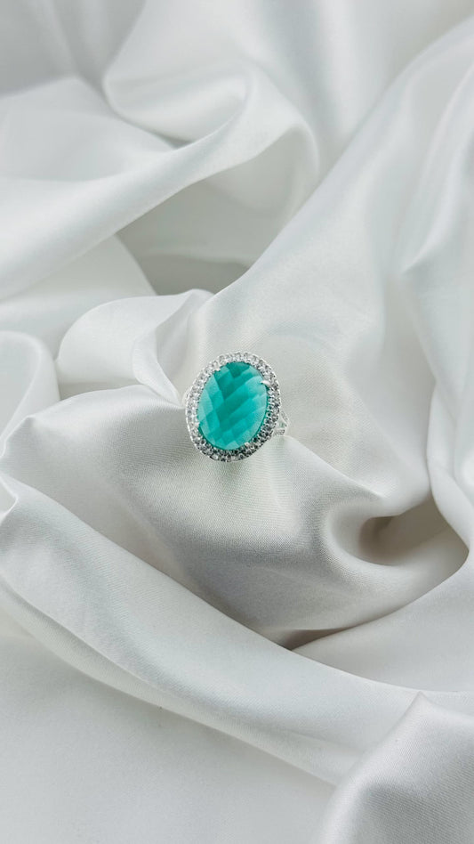 Anillo con piedra verde turquesa en plata italiana 925