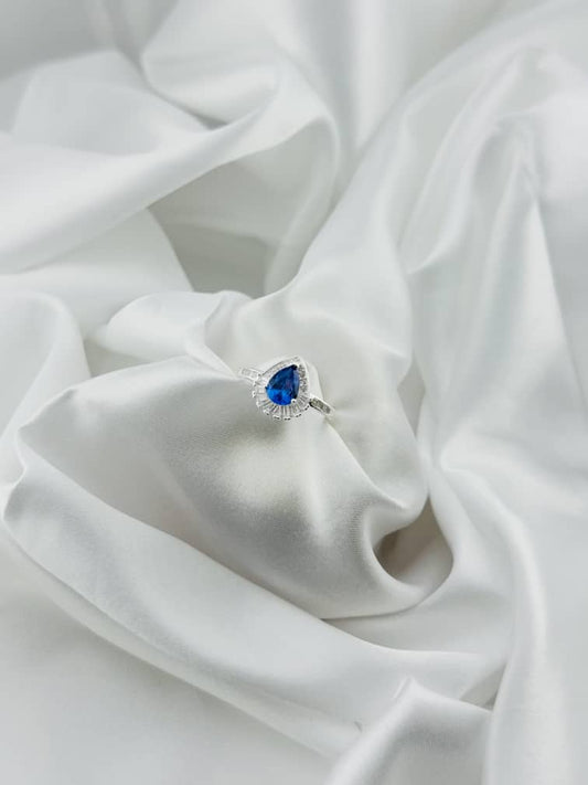 Anillo lágrima azul en plata italiana 925 con circonias