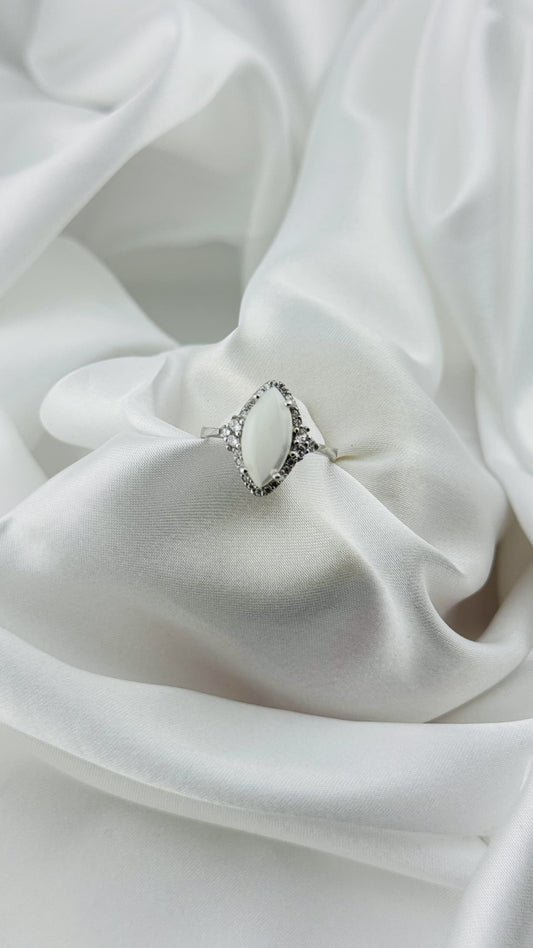 Anillo en plata italiana 925 con nácar y circonias