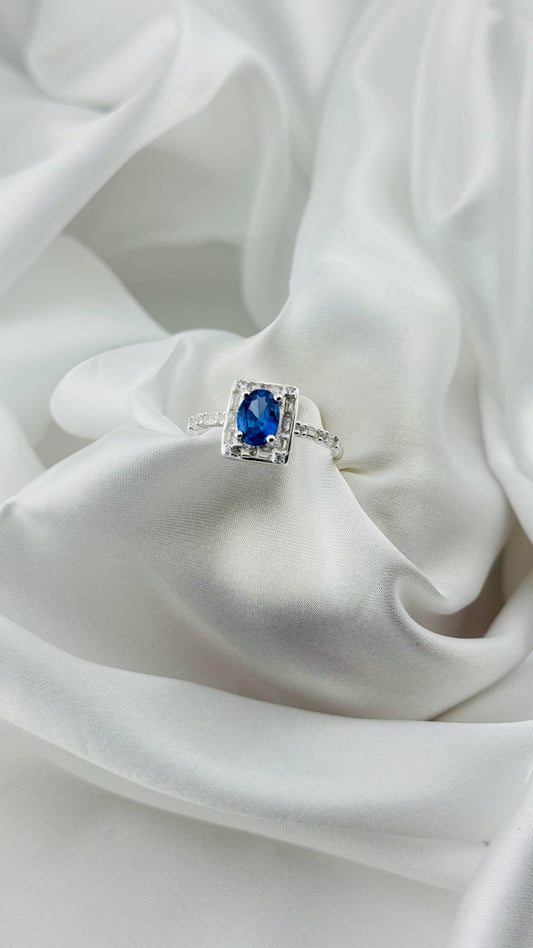 Anillo en plata italiana 925 con circonia azul zafiro