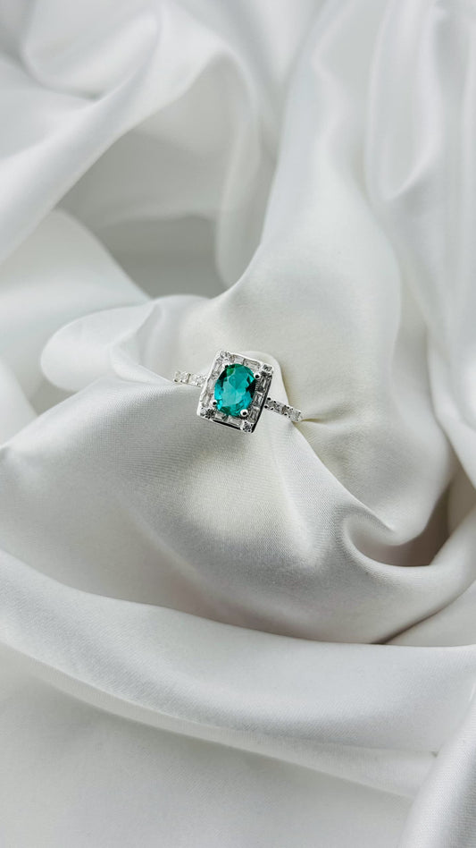 Anillo en plata italiana 925 con piedra verde esmeralda