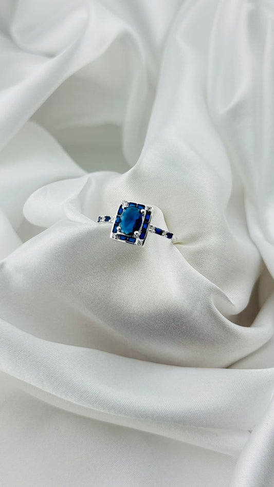 Anillo en plata italiana 925 con piedra azul zafiro real