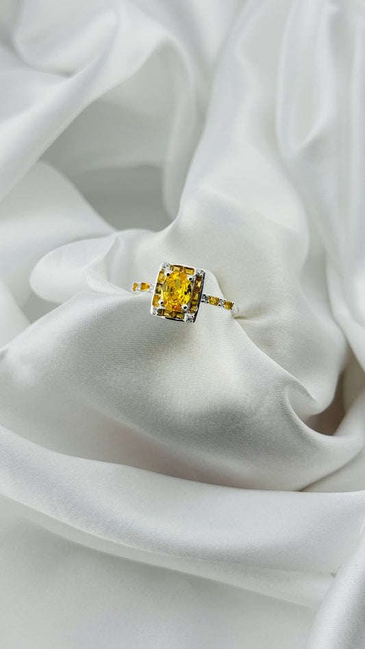 Anillo en plata italiana 925 con piedra amarilla