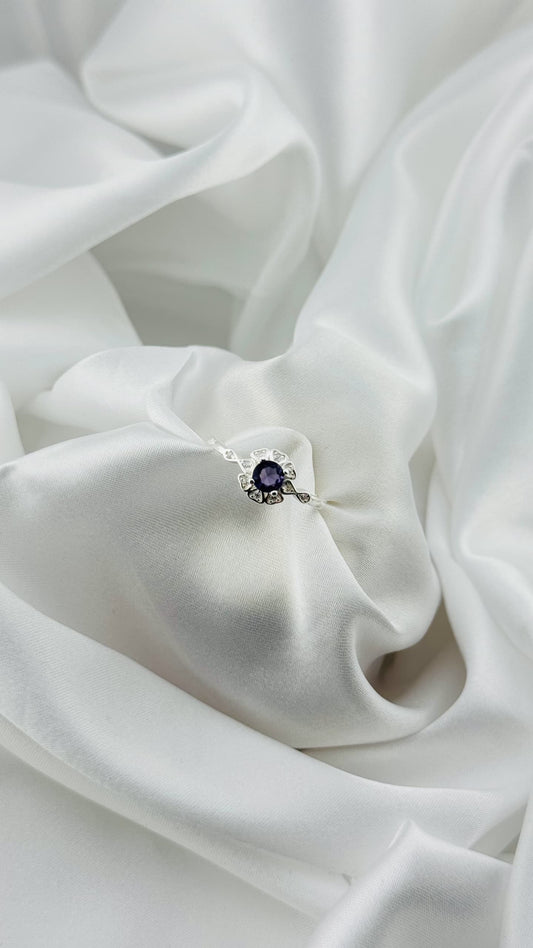 Anillo floral vintage con circonia morada en plata italiana 925