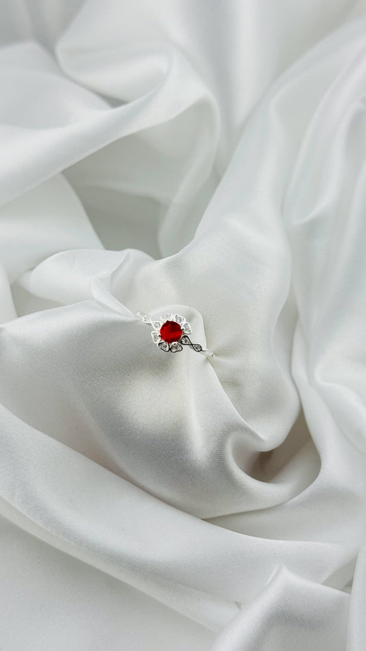 Anillo floral vintage con circonia roja en plata italiana 925