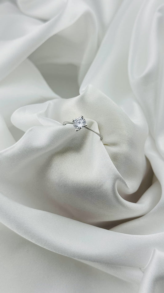 Anillo solitario en plata italiana 925 con zirconia cúbica